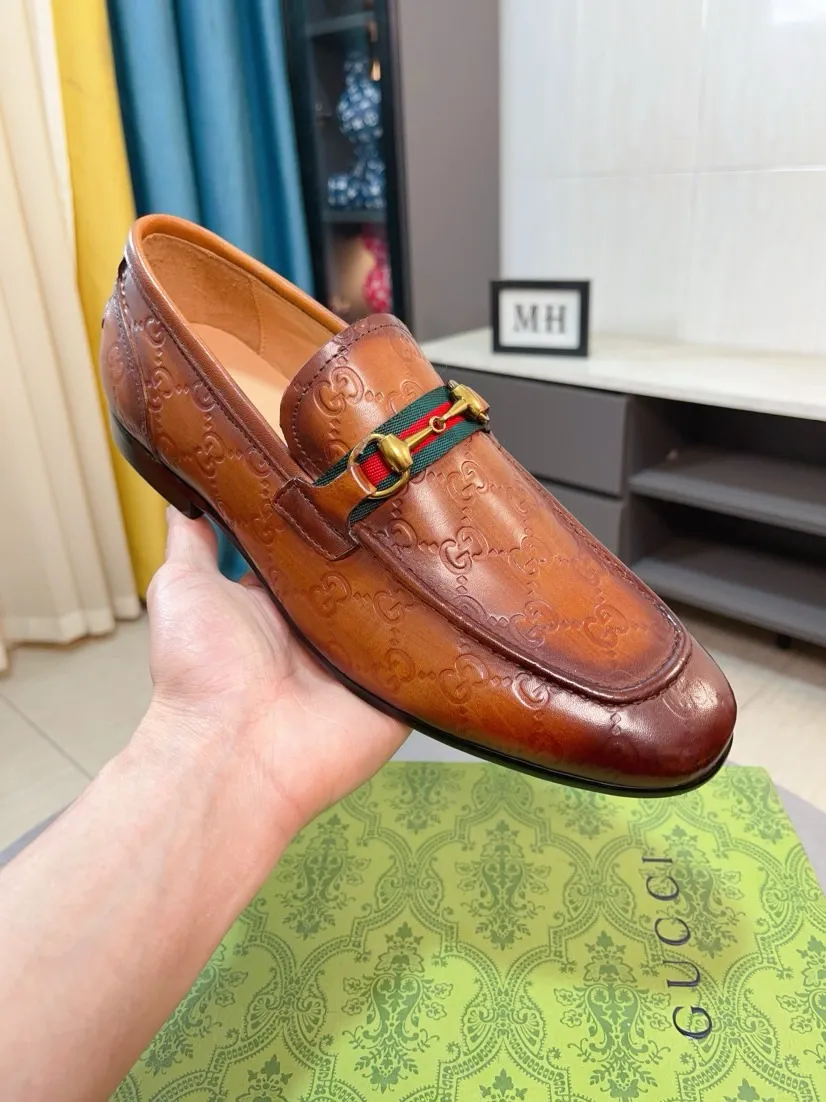 Men's shoes 💰500🌹🌹【GUCCI】The most popular classic Gucci leather shoes. Synchronized with the official website, the upper is made of Italian first-layer cowhide ➕cowhide lining, with unique brand and unique craftsmanship. Highlighting the hot style of the new year. Stop hesitating, stop wandering, get it now. Number: 38--44